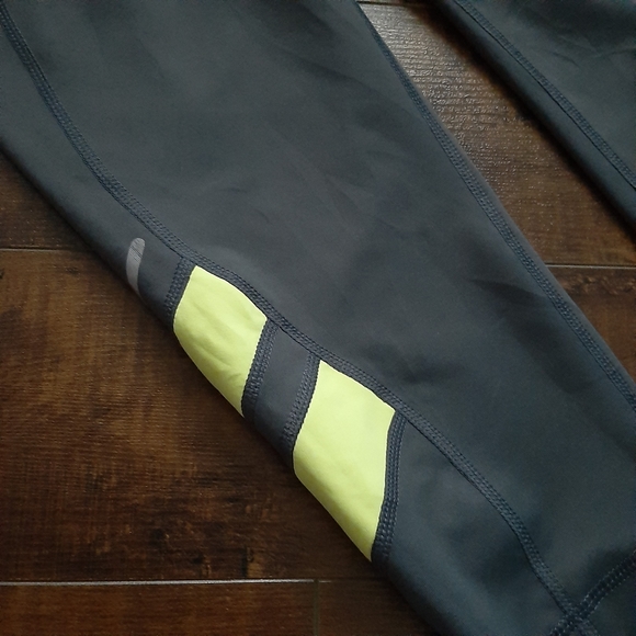 Fila Sport Running Capris Gray Yellow Size XS - Picture 3 of 6